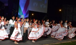 Hoy es el día del Folklore Paraguayo|Ko árape ojegueromandu’a Paraguái Tavarandu imagen