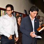 El Presidente de Ferrocarriles Paraguay S.A. y el Ministro de Educación en la Biblioteca del Centro Cultural