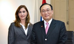 Embajador taiwanés visita a ministra de la SNC imagen