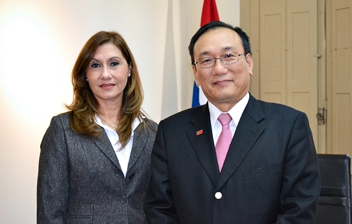 Embajador taiwanés visita a ministra de la SNC imagen