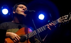 Con apoyo de Fondos de Cultura, Víctor Riveros sigue llevando música y poesía a los barrios imagen