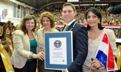 Paraguay es el nuevo dueño del Guinness World Récord del conjunto de arpas más grande del mundo imagen