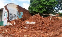 Cultura visitó casa colonial demolida en Luque y pidió cese de obras} imagen