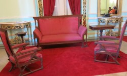 Los muebles del Mariscal López se exhiben desde mañana en el Archivo Nacional de Asunción imagen