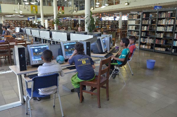 Premiarán a bibliotecas públicas que contribuyan a la educación a través de la tecnología imagen