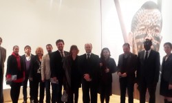Encargados de cultura de las embajadas latinoamericanas recorrieron la exposición “Tekoporâ” imagen