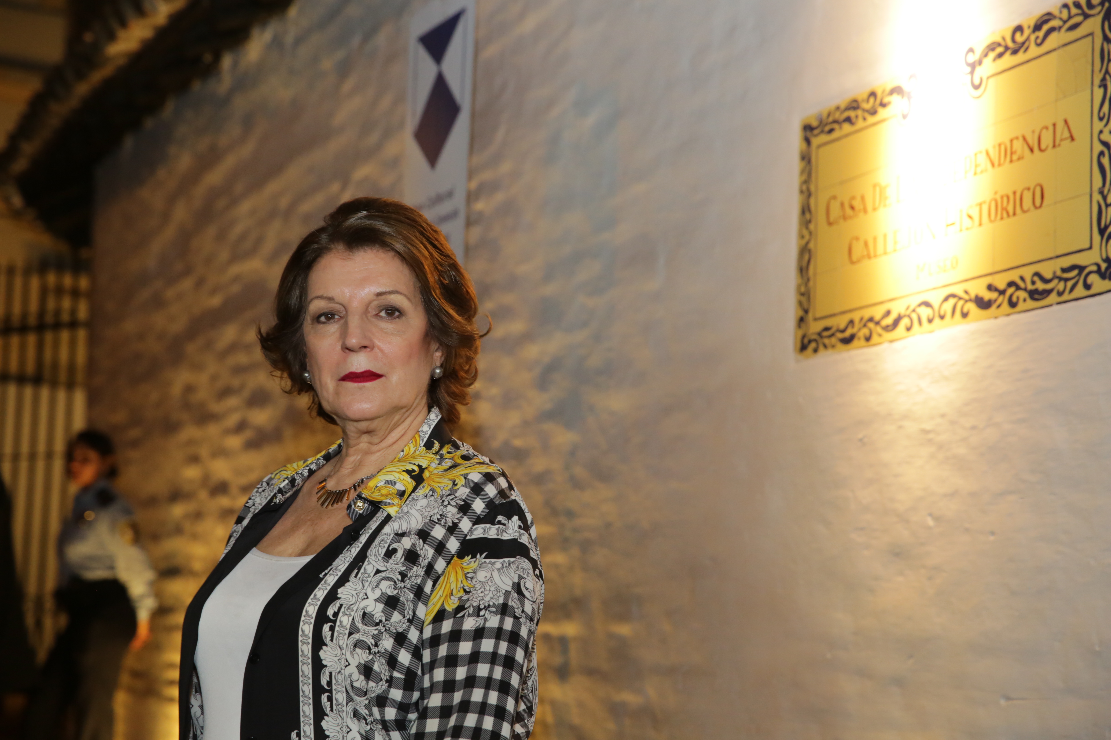 Galardonan a la ministra Mabel Causarano con el Premio Ragusani nel mondo imagen