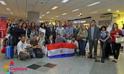 Ministro Griffith despide a delegación paraguaya que participa del MICSUR 2016 imagen