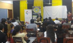 Ministro Griffith brinda conferencia sobre el Doctor Francia en la Universidad Nacional de Itapúa imagen