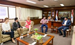 SNC y Municipalidad de Asunción afinan detalles para puesta en valor de cuatro plazas del Congreso imagen