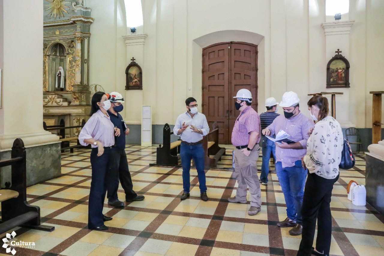 Técnicos de Cultura y Protek realizan inspección en la Catedral imagen
