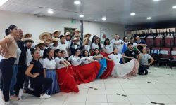 Unos 1.000 alumnos de escuelas de Asunción fueron beneficiados por el proyecto “Danza Joven” de la SNC. imagen