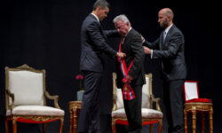Luis Szarán recibe la Orden Nacional del Mérito en el Grado de “Gran Cruz” y se Presenta adelanto del Documental “Mborayhu Porã” imagen